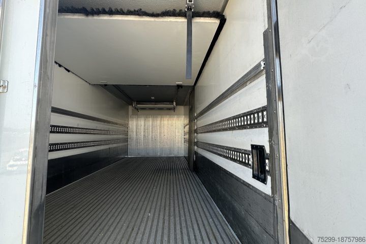 Caminhão frigorífico Iveco 120E28 TKK Carrier/ Swiss-Vehicle