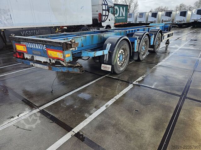  RENDERS CHASSIS