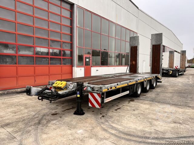 Low loader trailer Möslein TTA33 Schwebheim  31 t Tridemtieflader gelenkt, Neuwertig