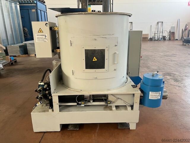 BRICHETTATRICE  KG./h  140 CO.MAT.FER DIN 140 N