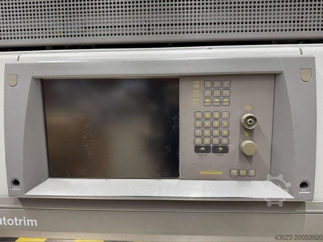 Papier Schneidanlage Polar 137 XT AT PACE