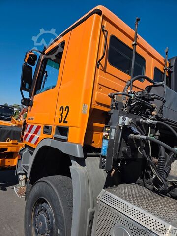 Altro MERCEDES-BENZ Actros 2036 / 4x4 Allrad / kommunal Winterdienst