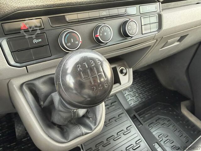 Furgone pick-up VW Crafter Pritsche 35 DOKA mittellang RWD AHK
