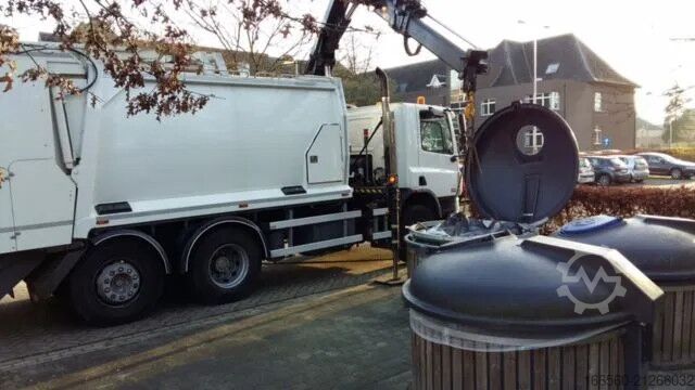 Camión de la basura DAF CF 75 250 FAN + Geesink garbage + Krane HIAB 195