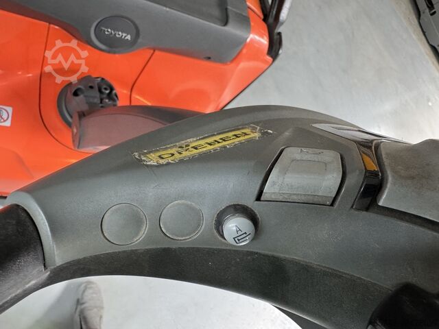 SWE 140 S - with PALLETCHANGER !! TOYOTA SWE 140 S - with PALLETCHANGER !!