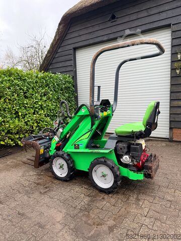 Avant 313 Minilader mit Mistzange, Radlader mit Teleskoparm avant 313S