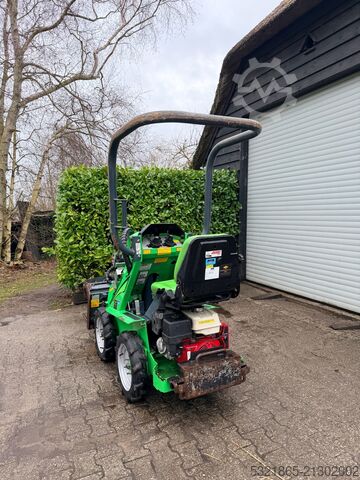 Avant 313 Minilader mit Mistzange, Radlader mit Teleskoparm avant 313S