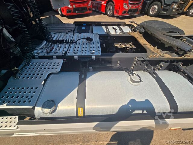 Standaard trekker RENAULT T480 * ACC * 2X TANK * SPURHALTE *