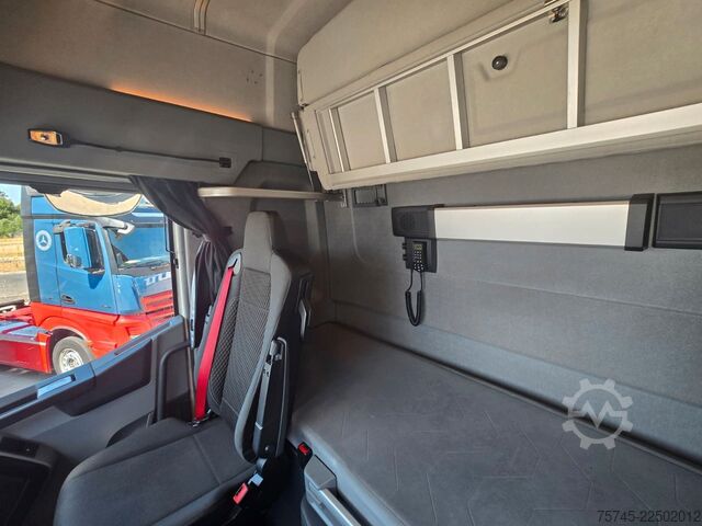 Standaard trekker RENAULT T480 * ACC * 2X TANK * SPURHALTE *