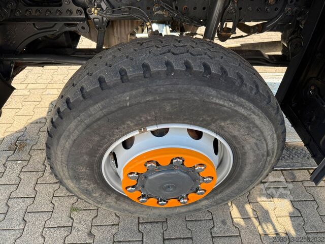 Kiepwagen MERCEDES-BENZ AROCS 2042 4x4 MEILLER Kipper Winterd.