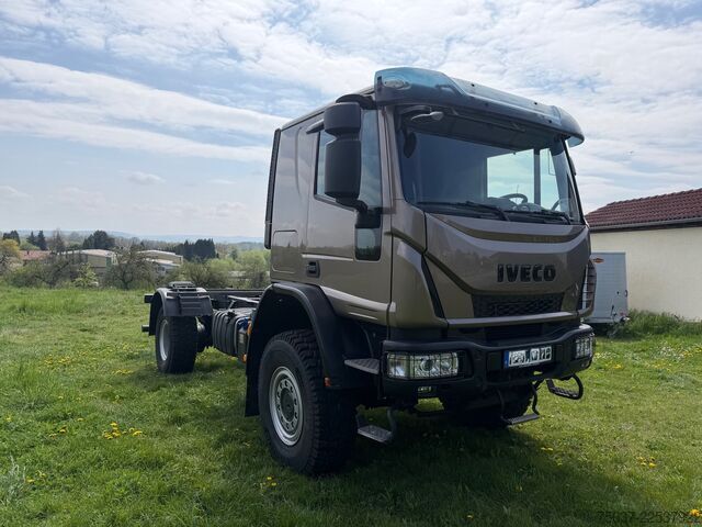 Samochód ciężarowy typu furgon Iveco ML 150 E 28 WS EVI E