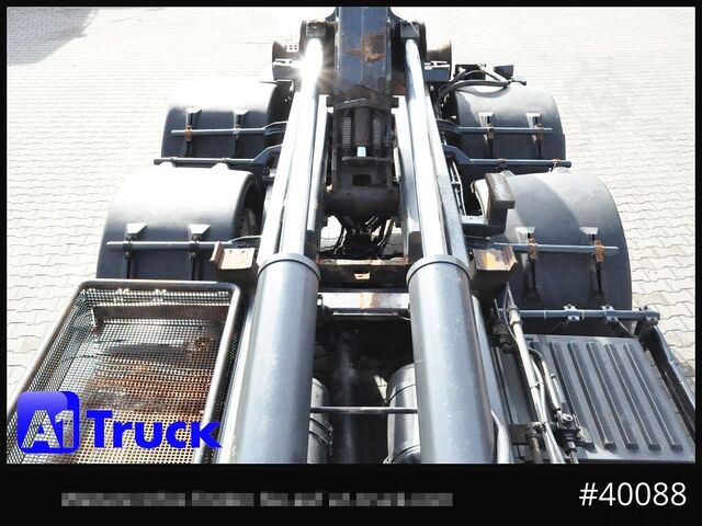 Kampós konténerszállító teherautó VOLVO FM 400 8X4R Multilift Automatik