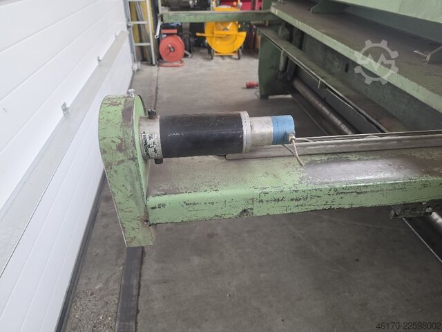 Hydrauliczna nożyca gilotynowa Jorg 4865