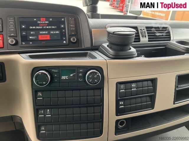Kamion sa ravnom platformom i ceradom MAN TGM 18.290 4X2 LL