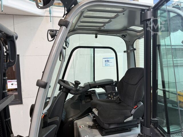 Elektrisk 4 -hjulet gaffeltruck Still RX 60-50-600 / 725 Std. / NEUWERTIG
