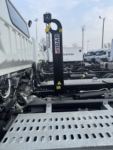 Benne basculante Fuso Canter 9C18 Abrollkipper - 63.990 Euro