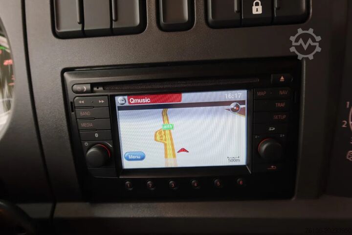 Koffer DAF LF 210 Bakwagen+ Dhollandia 1500 kg Comfort cabine