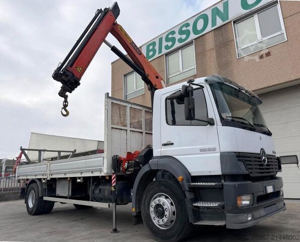 Camión de plataforma Mercedes-Benz Atego 1828