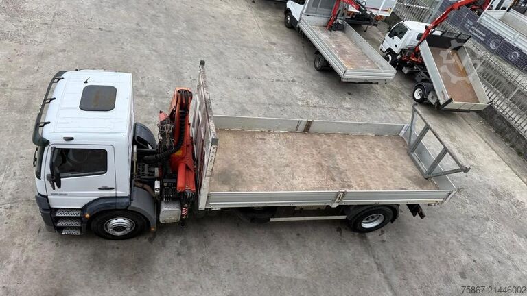 Camión de plataforma Mercedes-Benz Atego 1828