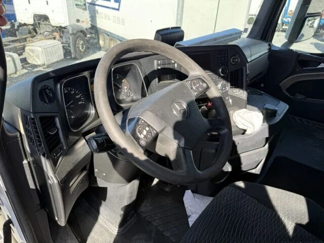 Standard-SZM Mercedes-Benz Actros 1845 StreamSpace 2,50/Motor Getriebe Ok