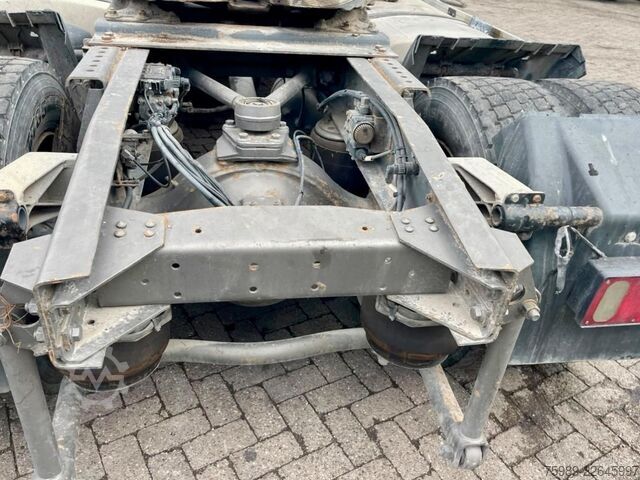 Tracteur standard DAF XF 95.530 EURO 4 for Africa. Royal truck!