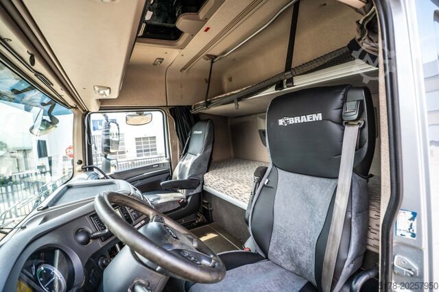 Chassis met cabine DAF XF 510
