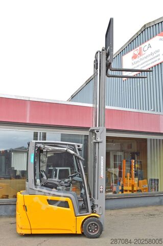 3 tekerlekli forklift Jungheinrich EFG 220