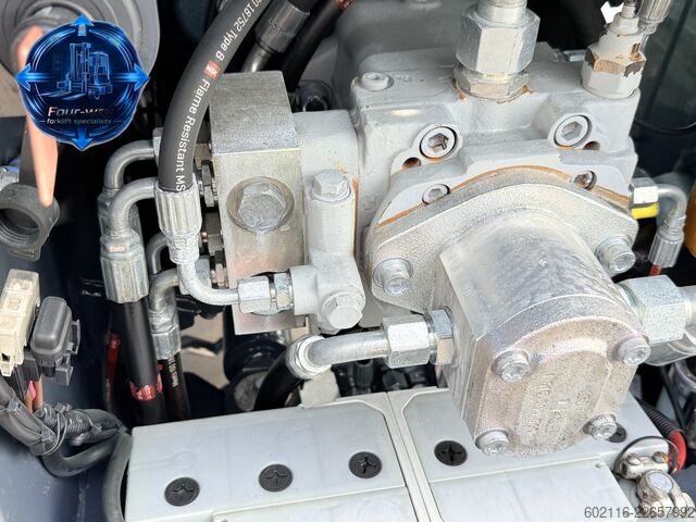 čtyřcestný vysokozdvižný vozík Combilift C5000XL DIESEL TRIPLEX 5550 FREE-LIFT