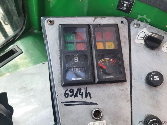Cargador lateral de cuatro vías Combilift C4000G/095/40ST