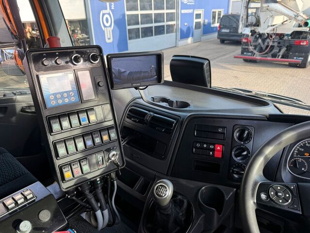 Spazzatrice stradale MERCEDES-BENZ ATEGO 1323 Kehrmaschine FAUN VIAJET