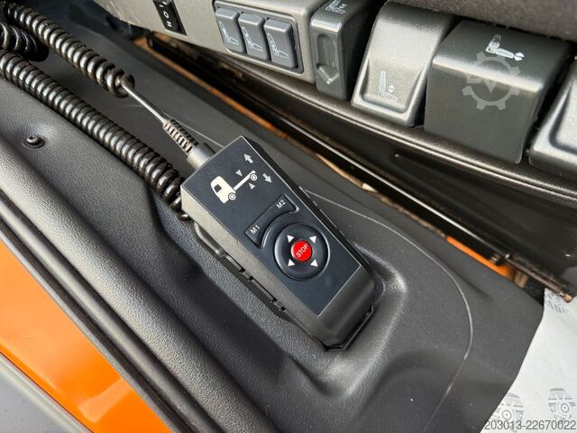Spazzatrice stradale MERCEDES-BENZ ATEGO 1323 Kehrmaschine FAUN VIAJET