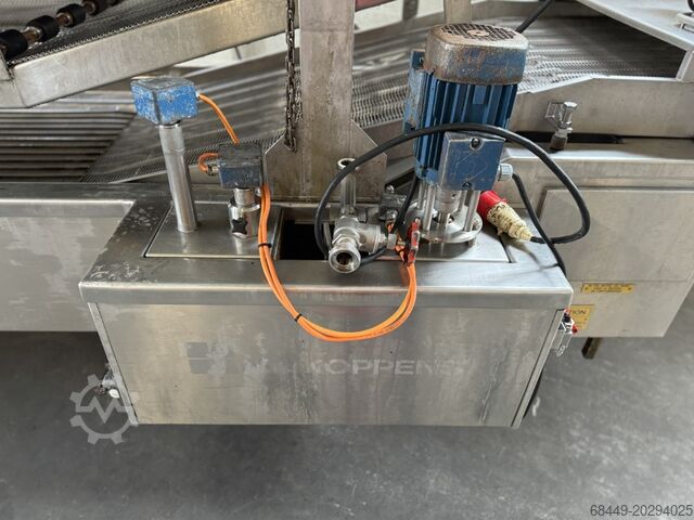 Vleesverwerkingsmachine Koppens Braadlijn Type BR 3000/900