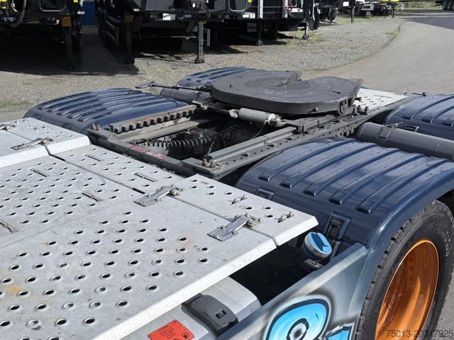 Standard SZM SCANIA V8 R580 Topline 6X2, Retarder, Voll-Luft, Leder