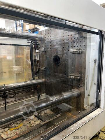 Máquina de moldagem por injecção DEMAG D 800 NCIII 
