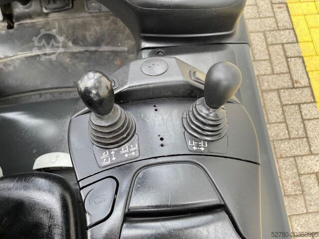 Chariot élévateur Linde E 25 L-01