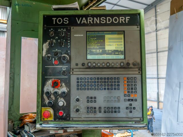Bore-fræser med bord TOS Varnsdorf WHQ 13.8