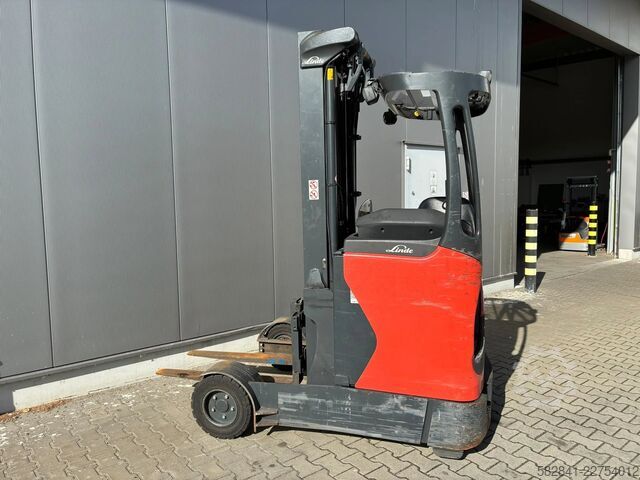 Stivuitoare cu catarg retractabil LINDE R 14 G