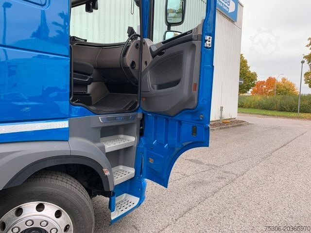 Nagy térfogatú nyergesvontató DAF FT XF 480 SC LD