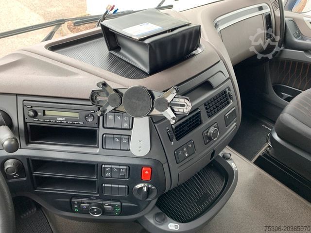Nagy térfogatú nyergesvontató DAF FT XF 480 SC LD
