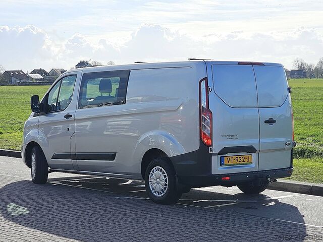 High-roof van FORD TRANSIT CUSTOM ac dubbel cabine 6p