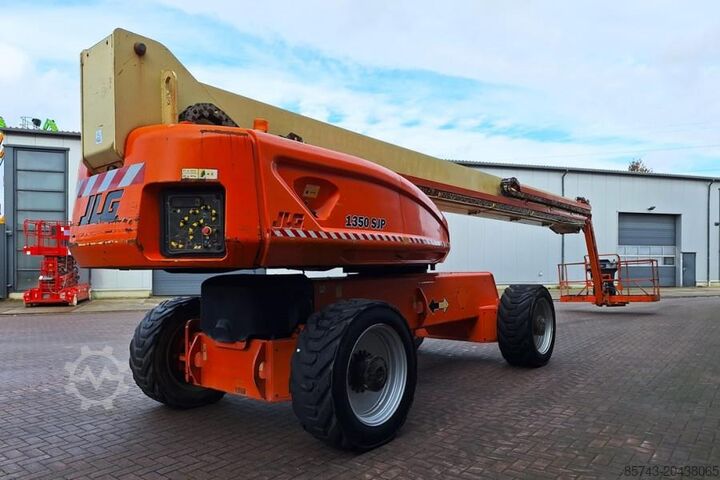 Leddelt teleskopisk arbejdsplatform JLG 1350SJP Diesel, 4x4x4 Drive 43.3m Working Height,