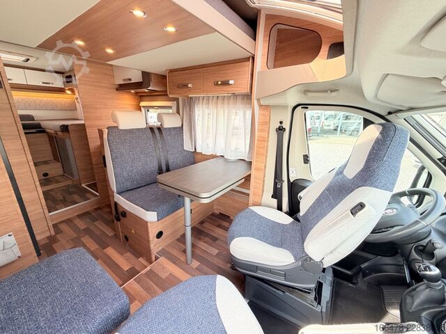 Halvintegrerad husbil WEINSBERG CaraSuite 700 ME Einzelbetten-Hubbett-Automatik