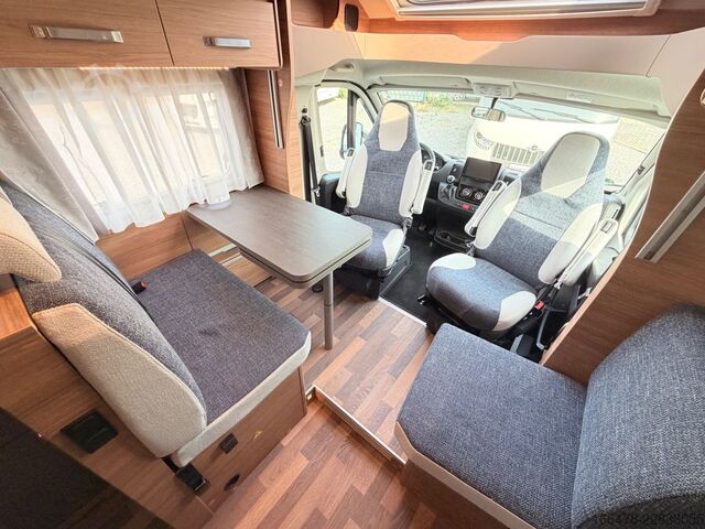 Halvintegrerad husbil WEINSBERG CaraSuite 700 ME Einzelbetten-Hubbett-Automatik