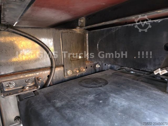 Camion plateau avec bâche MAN TGS / NUR149km / 31m Palfinger Kran PK 34002+Jib