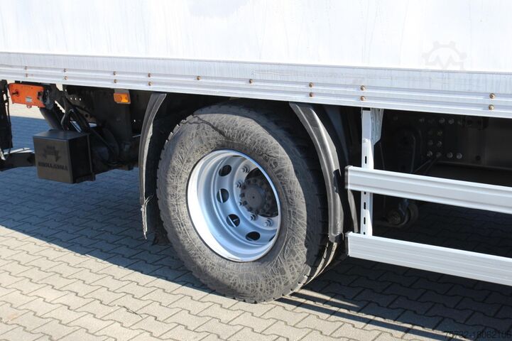 Box truck Renault D  280E6 Wide  Koffer  LBW   nur 268Tkm!