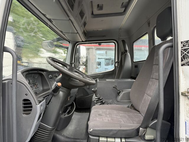 Fourgon pick-up Mercedes-Benz Atego 813