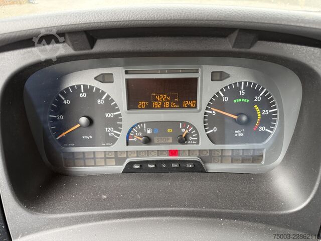 Fourgon pick-up Mercedes-Benz Atego 813