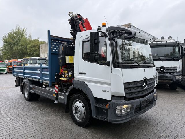 Grue montée sur camion Mercedes-Benz Atego 1623 4X2 Kran Fassi F135