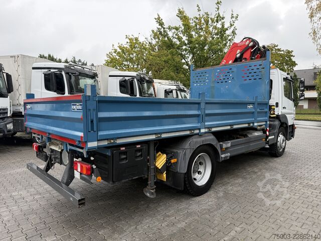 Camion plateau Mercedes-Benz Atego 1623 4X2 Kran Fassi F135