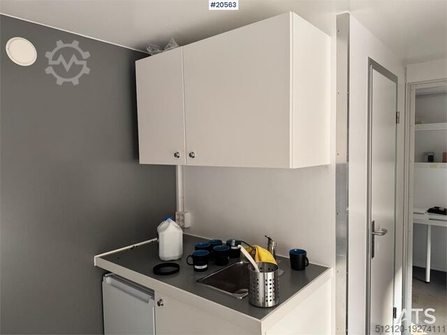 Cuartel Arnpro con Baño.  Arnpro Barracks w/ Toilet.